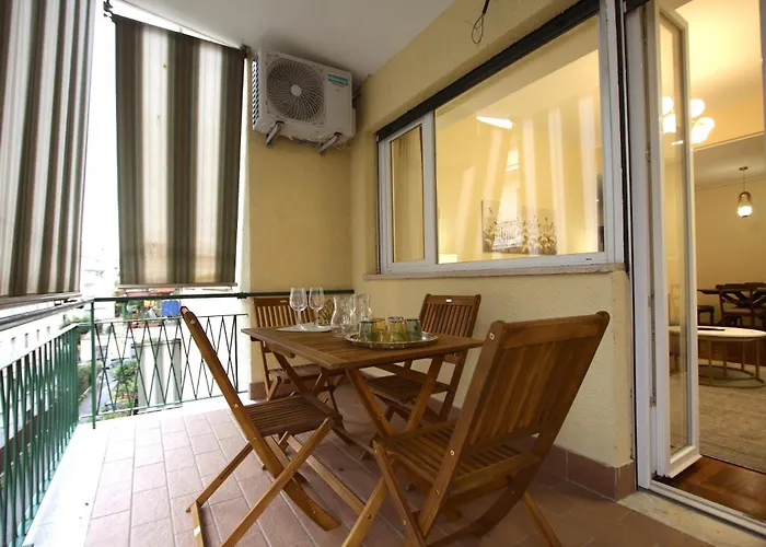 Contessa 3br House Apartment